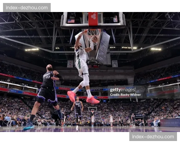 雄鹿扬尼新文波特缺席 布登霍尔泽调整锋线轮换次序